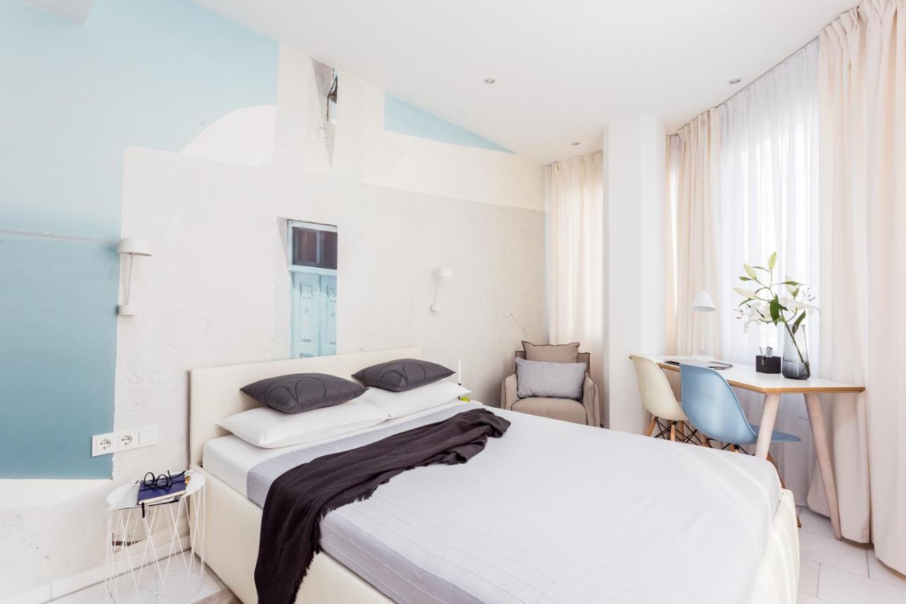 Junior Two Bedroom Apartment Kitchenette