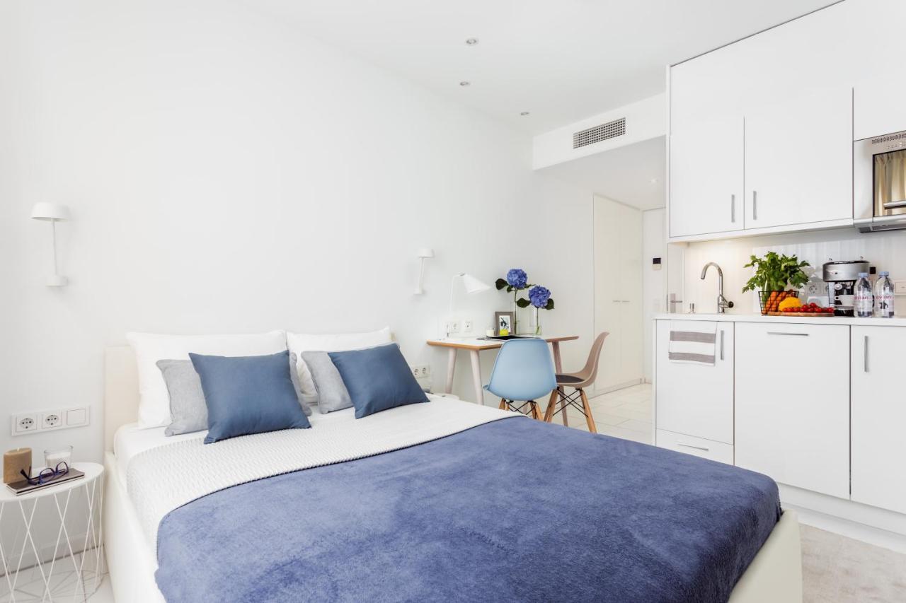 Mini Studio Kitchenette