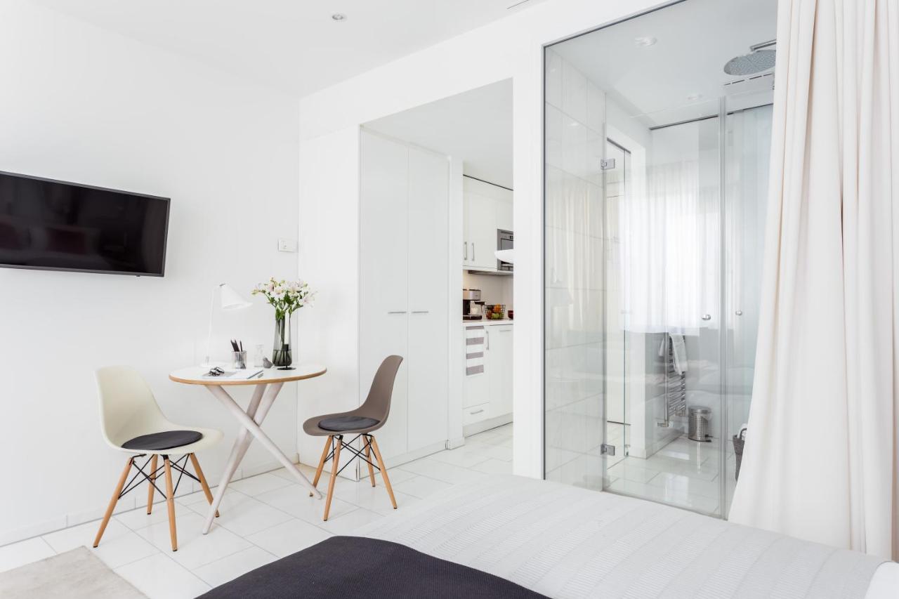 Junior Studio Kitchenette